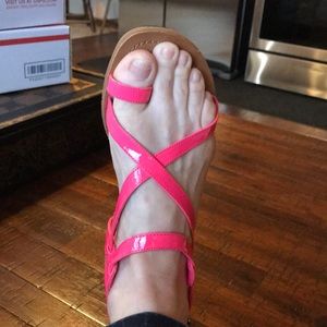Hot pink sandals by Jessica Simpson - Beach ready!